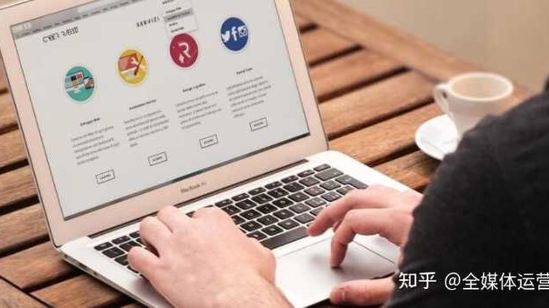 定制管理系统开发费用主要由以下几个部分构成：